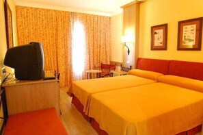 Room - El Cruce (Manzanares)