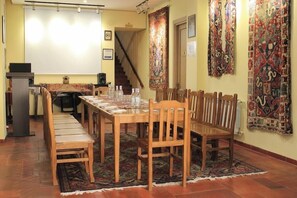 Dining - Silk Road Hotel (Yerevan)