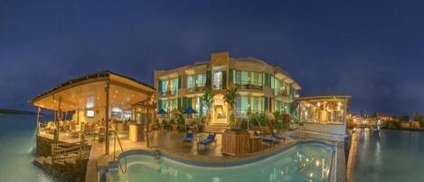 Indoor pool, outdoor pool