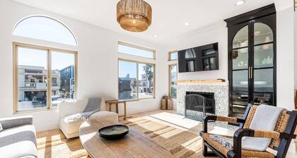 STUNNING! Ocean Views!! Lux Remodeled Modern Beach House. +PELETON .