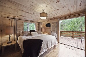 2 室のベッドルーム、アイロン / アイロン台、WiFi、ベッドシーツ