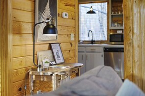 Fridge, microwave, oven, stovetop - Great outdoor space with upgraded sleeper sofa and extra bathroom for small kids (Broken Bow)