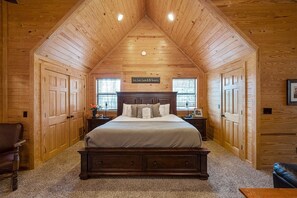 3 soverom, strykejern/-brett, wi-fi og sengetøy