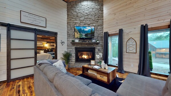 Smart TV, fireplace