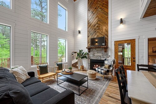 Ravenswood -2 BR+loft-Eagle Mountain East