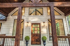 Exterior detail - Guest favorite in Timber Creek close to area attractions and restaurants (Broken Bow)