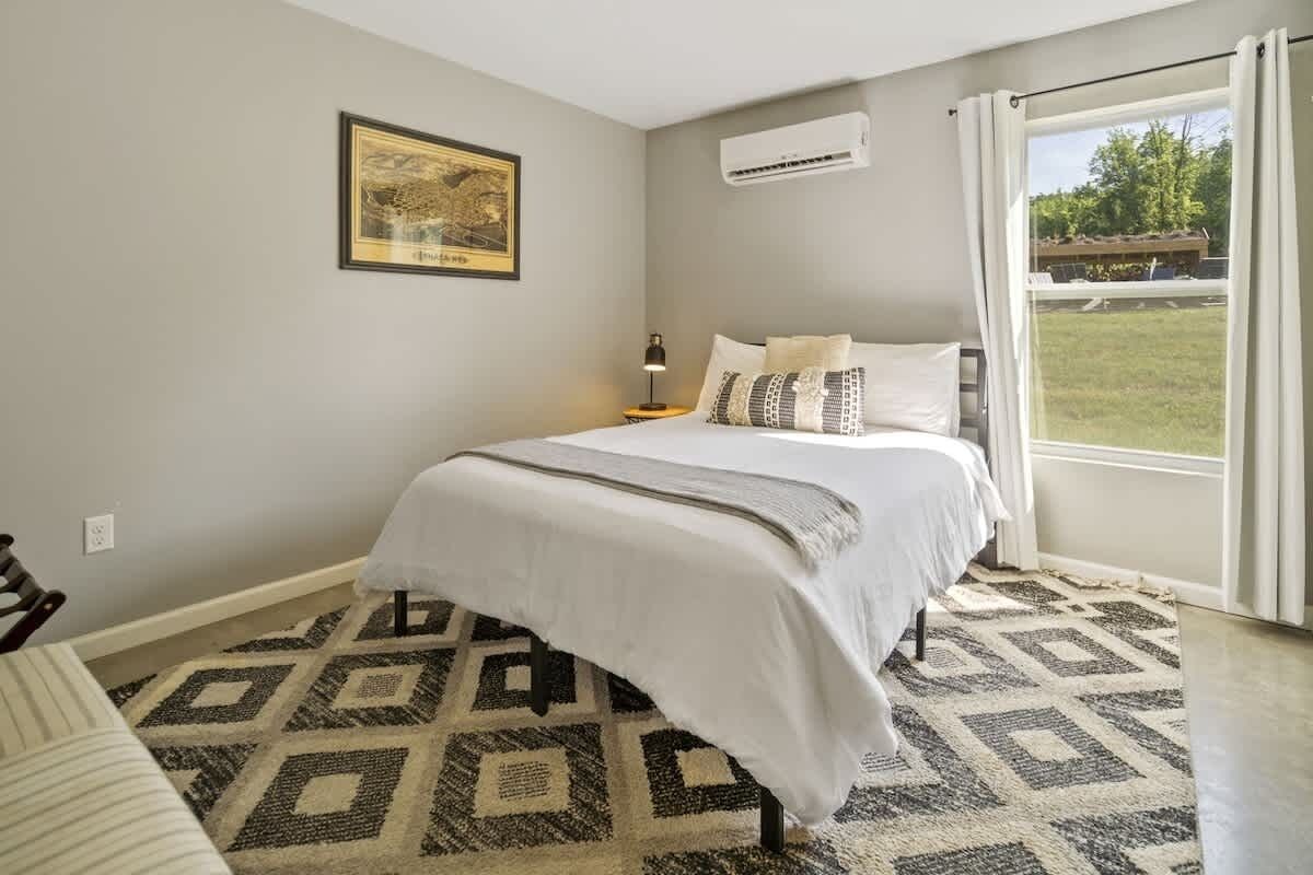 3 bedrooms, iron/ironing board, travel cot, WiFi