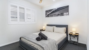1 bedroom, free WiFi, bed sheets