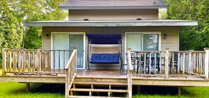 Terrace/patio - Old Fashioned Suite - Cottage on the shores of Lake Michigan (Sturgeon Bay)