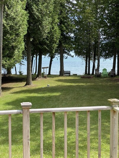 Old Fashioned Suite - Cottage on the shores of Lake Michigan