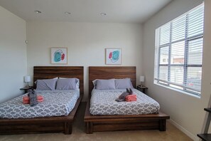 3 Schlafzimmer, Bügeleisen/Bügelbrett, Reisekinderbett, WLAN