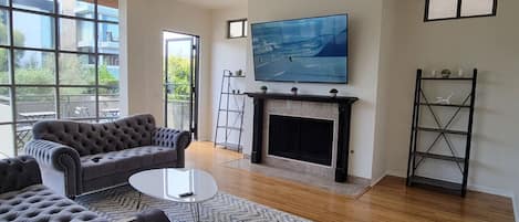 TV connectée, cheminée