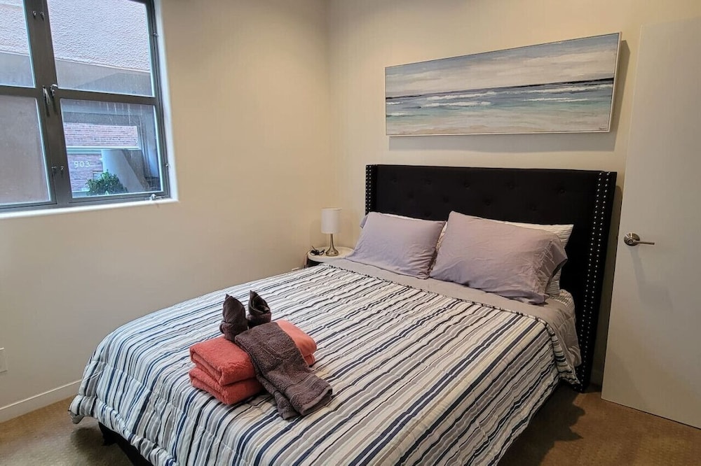 3 Bedroom 4 Beds, 2 Baths, Steps To Venice Beach! - Los Ángeles, CA