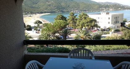 Nice apartment by the sea
