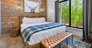 4 makuuhuonetta, silitysrauta/-lauta, ilmainen Wi-Fi, vuodevaatteet