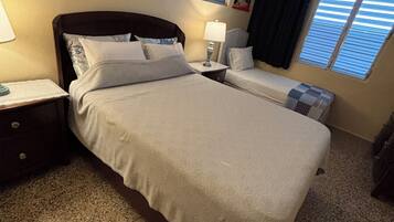 4 bedrooms, iron/ironing board, free WiFi, bed sheets