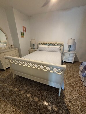 4 bedrooms, iron/ironing board, free WiFi, bed sheets - Private, Ocean & Mountain View private Villa with Solar heated Pool (Quebradillas)