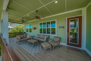 Terrace/patio - LUNAR TIDES - 3 BR/2 BA - Your dream vacation spot! Private Pool - 1 Golf Cart (Captiva)