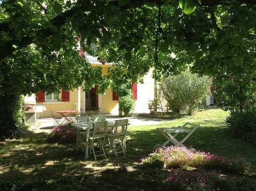 Chez Manou - Rougiers