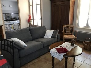 TV, DVD player, books
