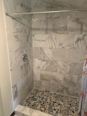 Jabón y papel de baño