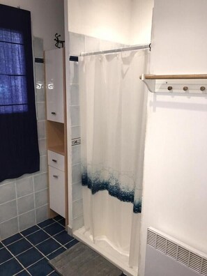 Bathtub
