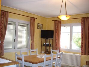 Dining - Gîte Bosi Tanneron - Tanneron (TANNERON)