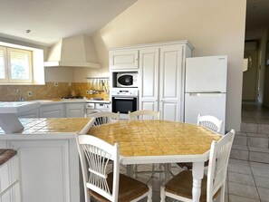 Microonde, forno, lavastoviglie, macchina per tè/caffè