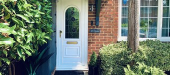 Lake house - 3 bedroom woking