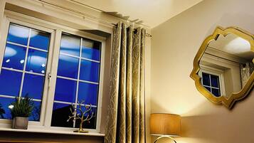 3 dormitorios, tabla de planchar con plancha, wifi gratis y ropa de cama