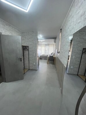Estudi en suite de luxe | Mobiliari individual, wifi gratuïta i roba de llit 