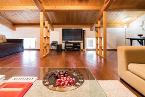 TV, DVD player - Villa Coco - 10 Guests, Stunning Mt Etna Views (Castiglione di Sicilia)