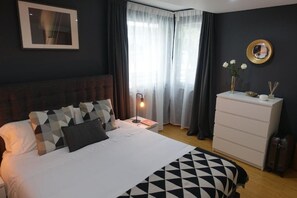 2 chambres, fer et planche à repasser, Wi-Fi gratuit, draps fournis