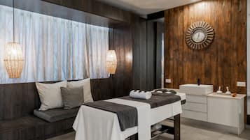 Salas para tratamentos a dois, sauna seca, sauna a vapor