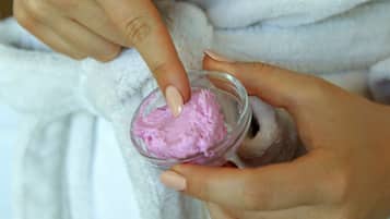 Couples treatment room(s), sauna, steam room, body treatments