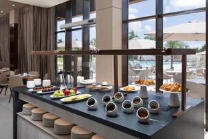 Daily continental breakfast (DOP 1100 per person)