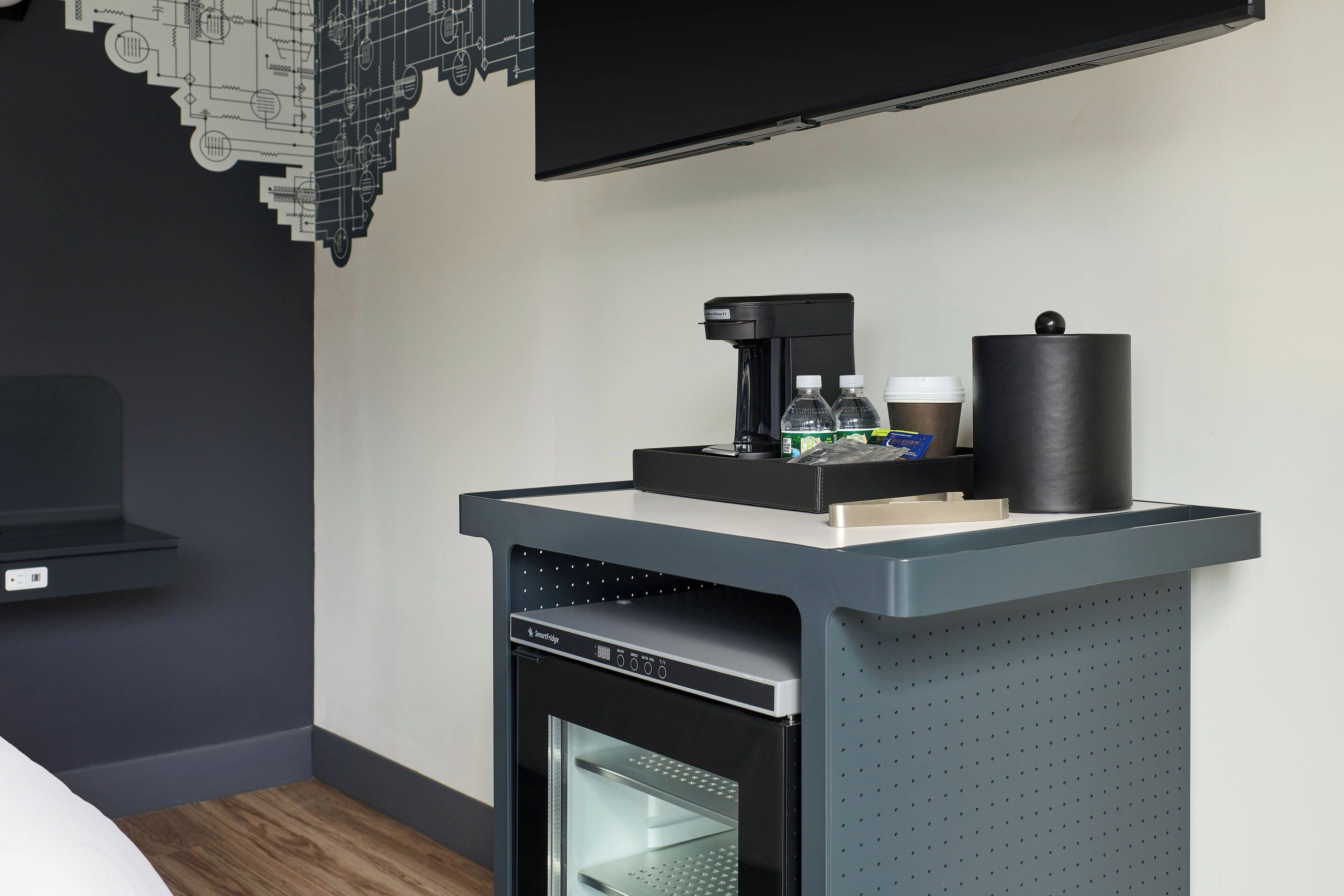 1 bedroom, in-room safe, individually decorated, individually furnished