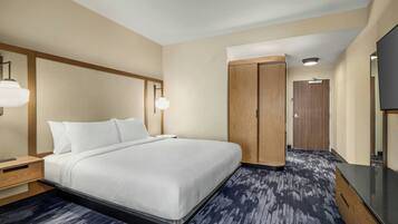 Suite, 1 kingsize bed met slaapbank | Luxe beddengoed, een bureau, een laptopwerkplek, gratis babybedden