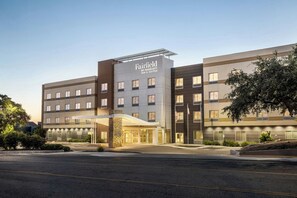 Exterior - Fairfield Inn & Suites by Marriott San Antonio Medical Center (San Antonio)