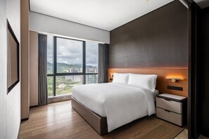 Suite, 1 King Bed | Premium bedding, down duvets, memory-foam beds, free minibar - The G Shenzhen, A Tribute Portfolio Hotel (Shenzhen)