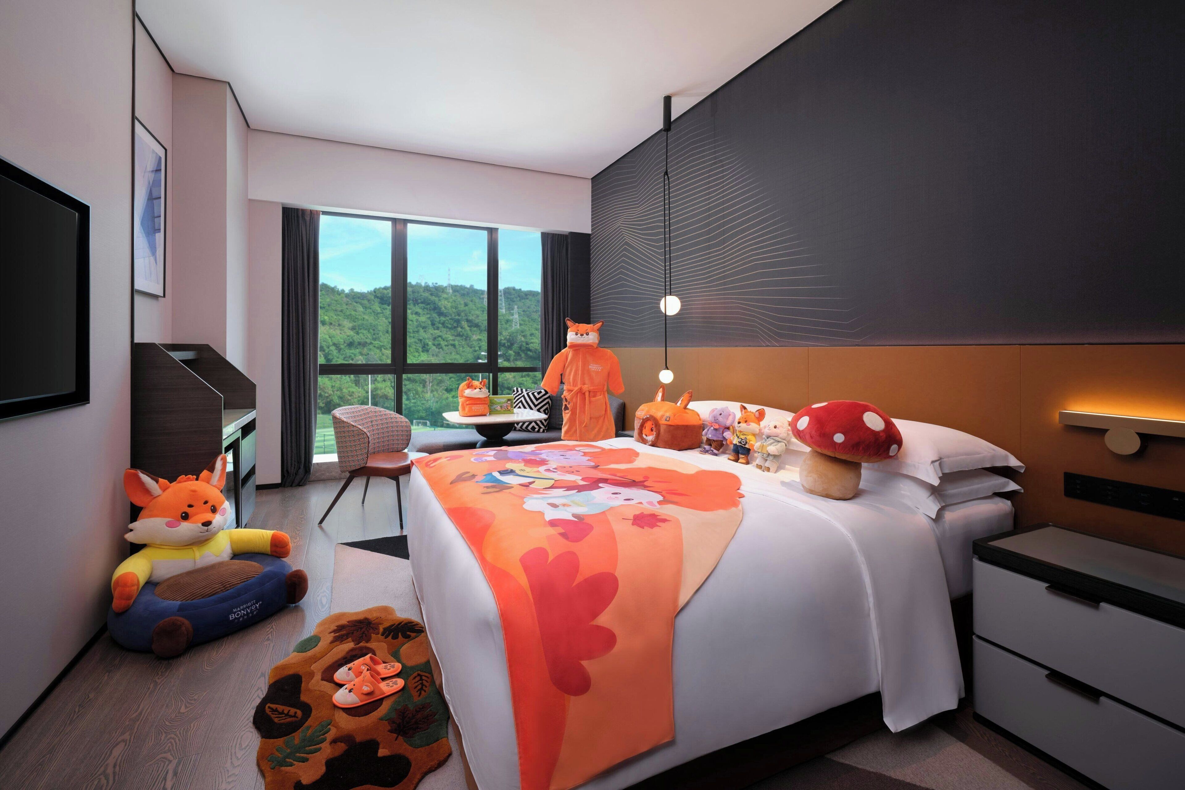 Deluxe Room, 1 King Bed | Premium bedding, down comforters, memory foam beds, minibar (free items)
