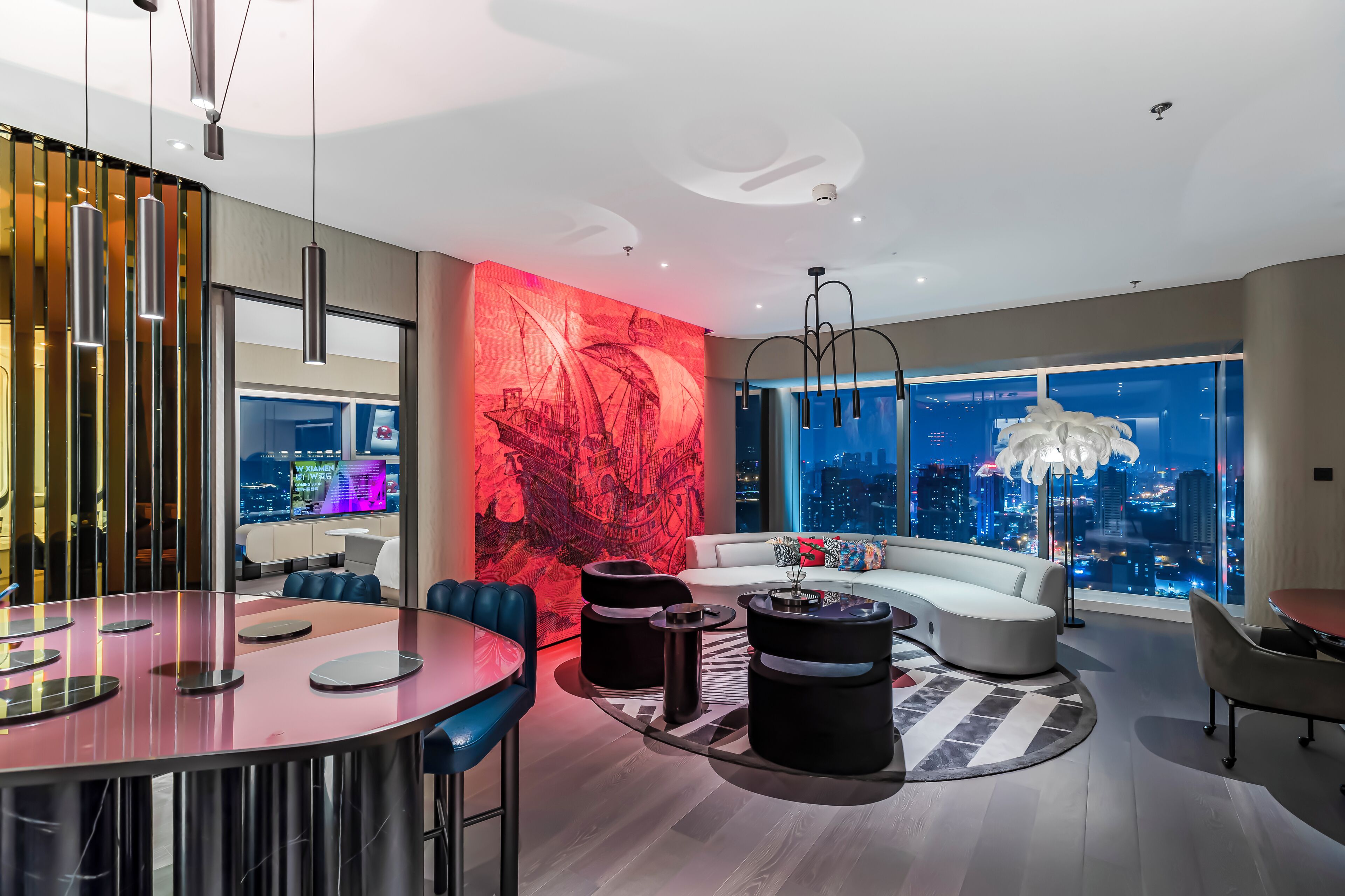 Suite, 1 Bedroom, Corner | Premium bedding, down duvets, minibar, in-room safe