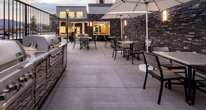 TownePlace Suites by Marriott West Kelowna