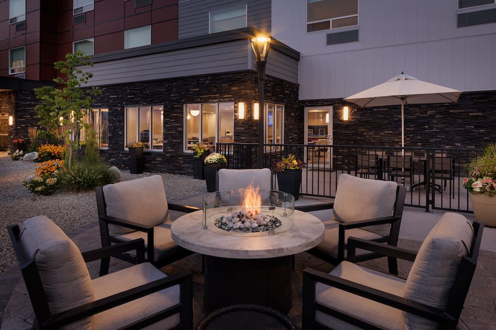 TownePlace Suites by Marriott West Kelowna