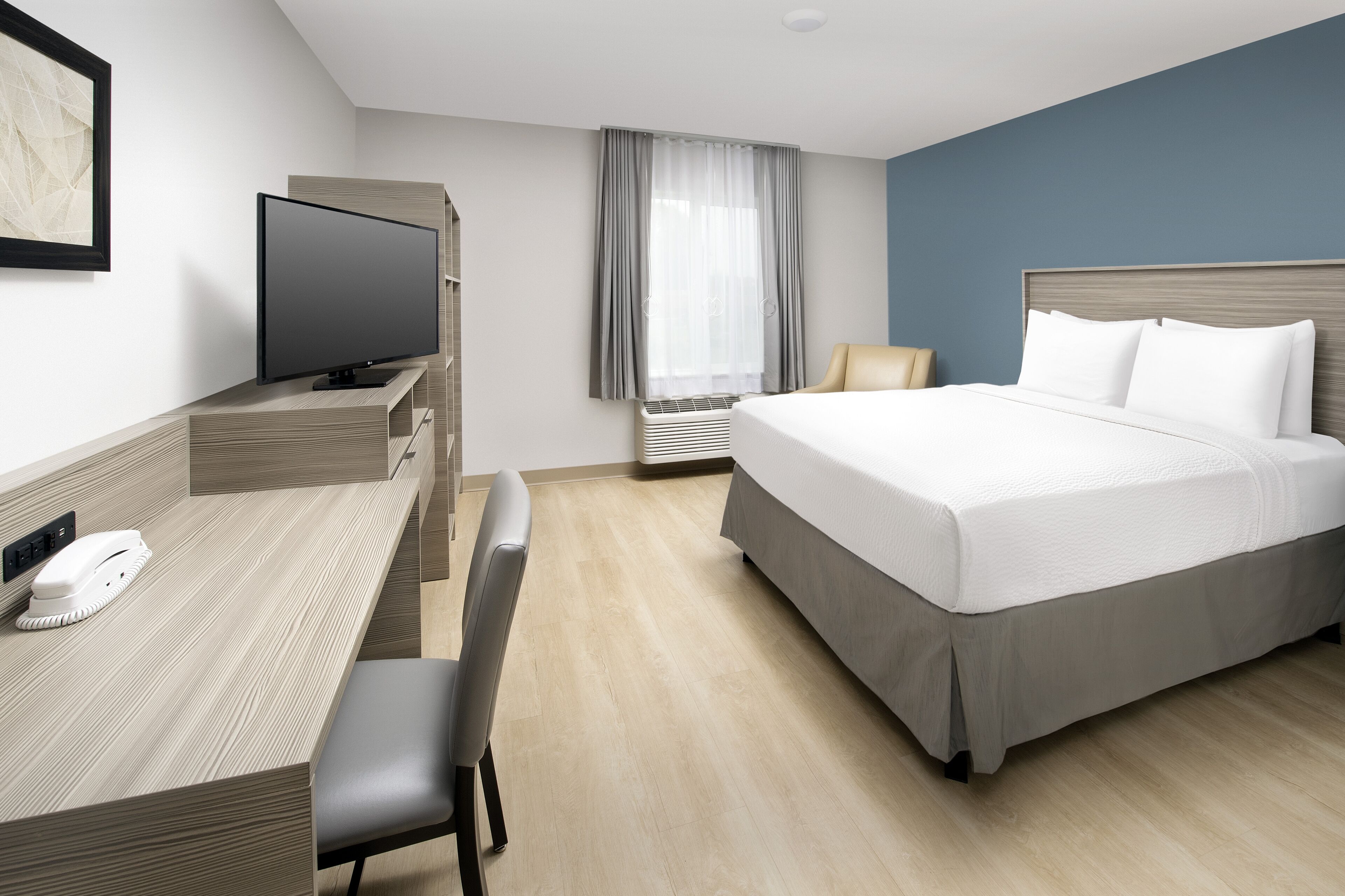 Individueel gedecoreerd, individueel gemeubileerd, een bureau