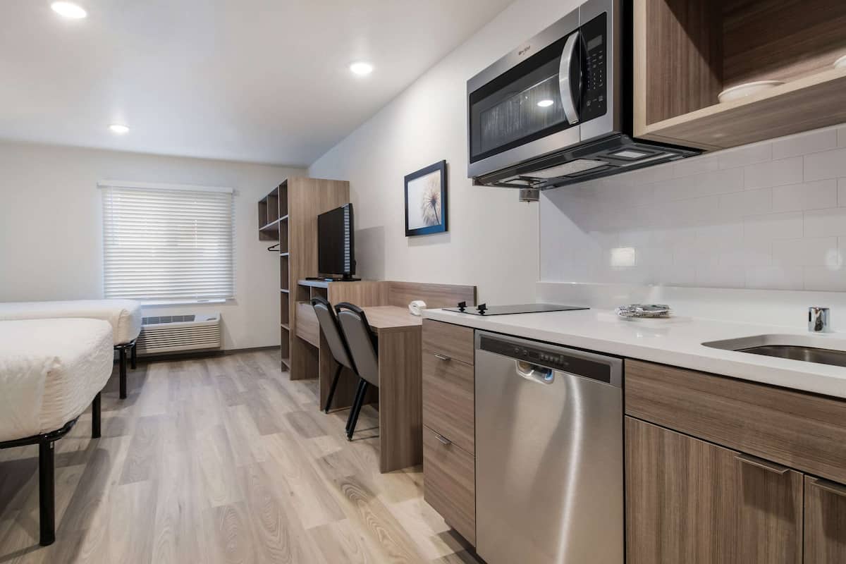 individually decorated, individually furnished, desk, laptop workspace