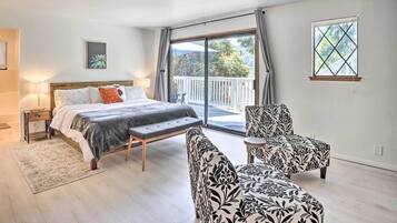 5 bedrooms, iron/ironing board, internet, bed sheets