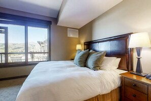 1 bedroom, iron/ironing board, Internet, bed sheets