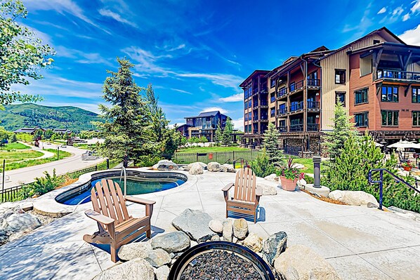 Bain à remous extérieur