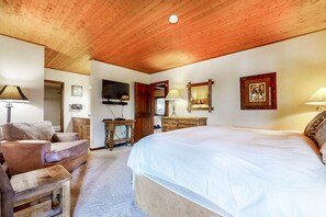 2 bedrooms, iron/ironing board, Internet, bed sheets